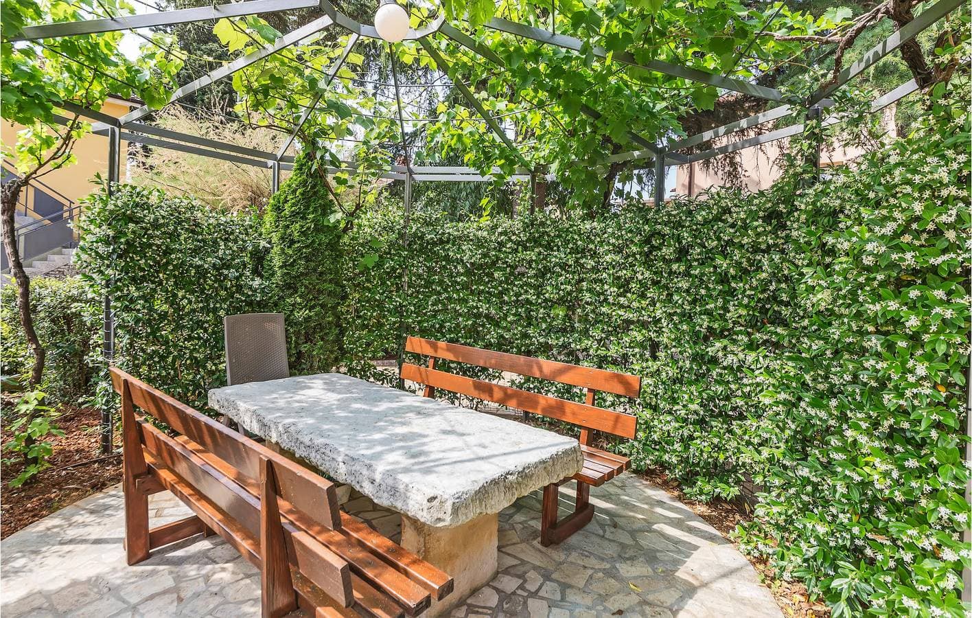 Foto 13 von 36: Gemütliche 2-Zimmer-Wohnung mit Terrasse, WLAN und Parkplatz in Küstennähe