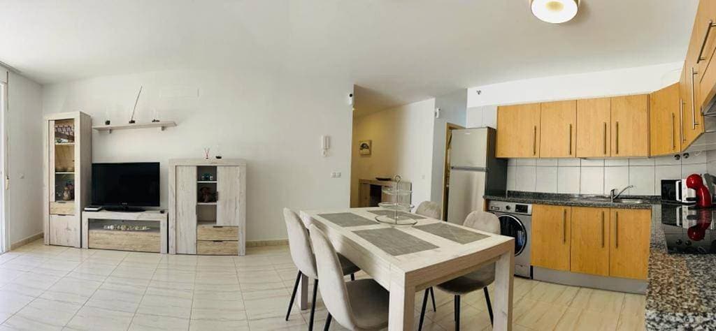 Foto 7 von 64: Three-Bedroom Apartment