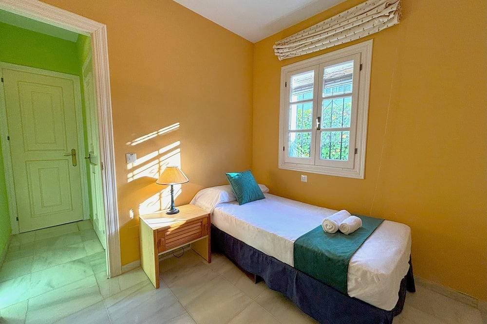 Foto 4 von 30: Villa a 3 min Playa - Urb. Benamara Dos Hermanas