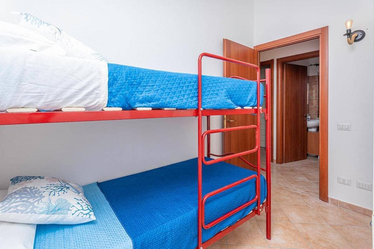 Foto 3 von 24: Terrazza Privata, pochi passi dalla Spiaggia Porto Taverna
