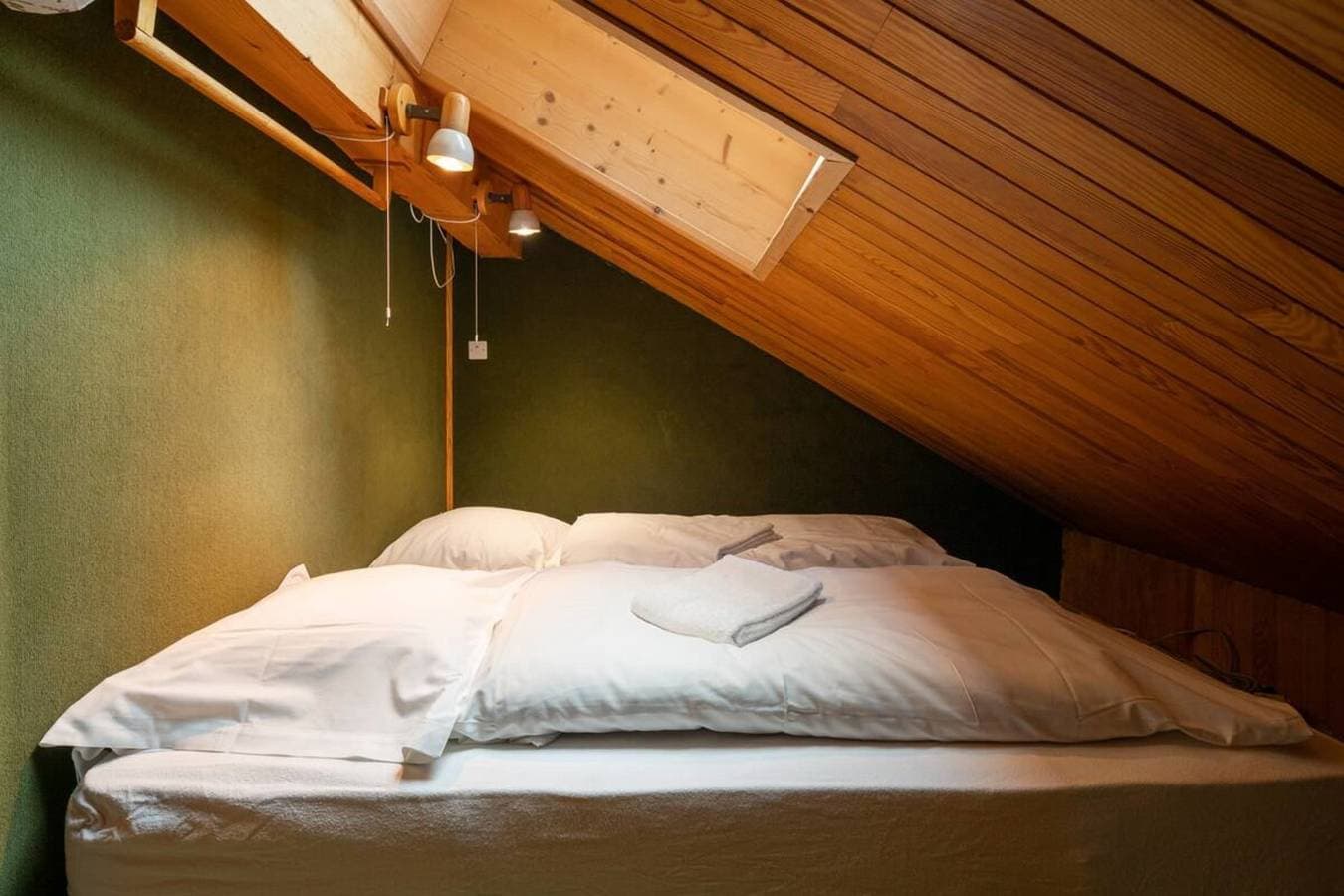 Foto 10 von 22: Ferienwohnung für 8 Personen mit Balkon