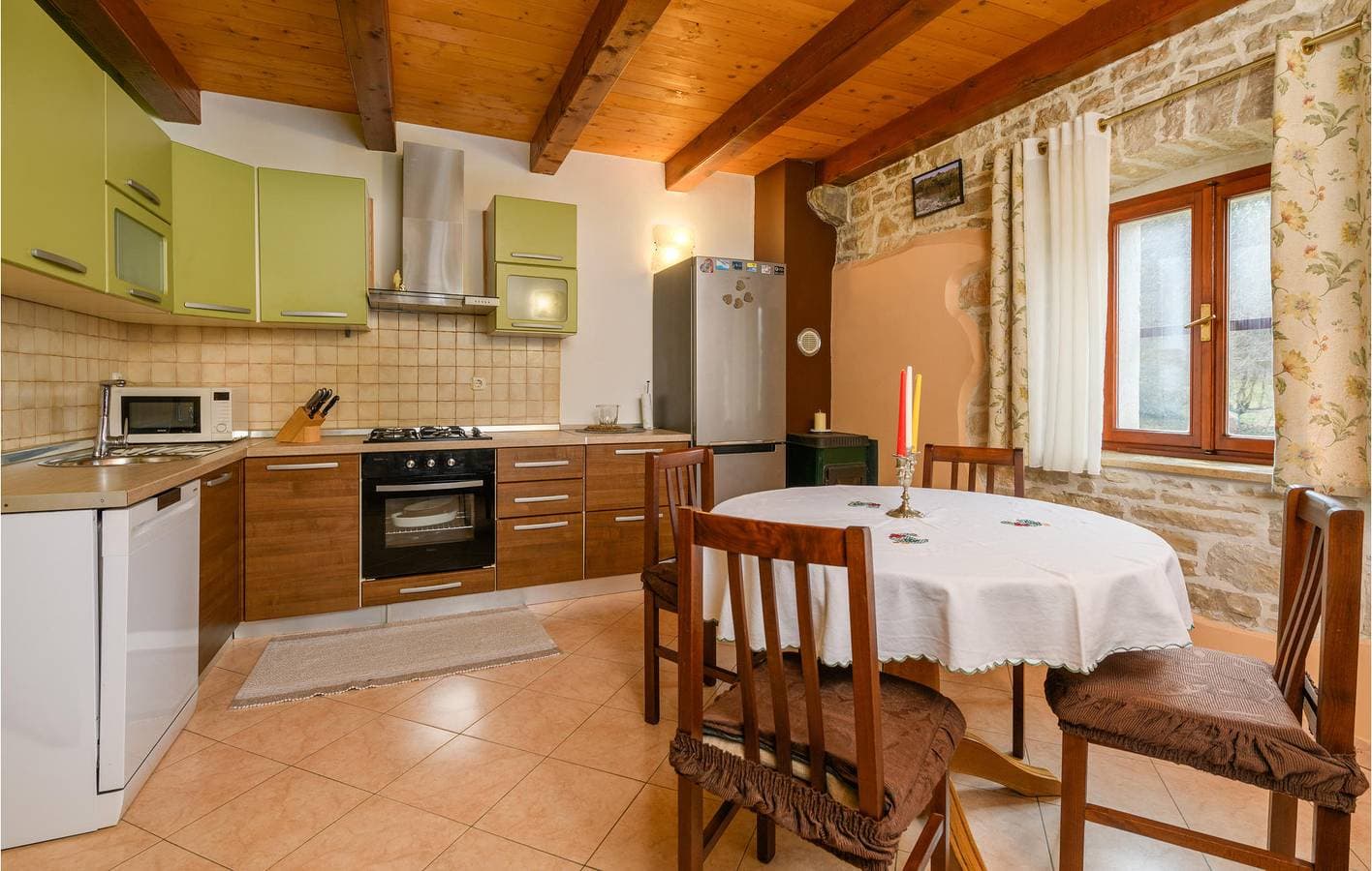 Foto 6 von 23: Modernes 2-Zimmer-Apartment mit WLAN, Terrasse, Parkplatz und Klimaanlage
