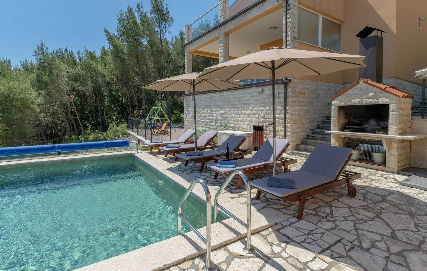Foto 10 von 40: Urlaub am Meer: Geräumiges Apartment mit 1 Schlafzimmer, Pool und atemberaubender Aussicht