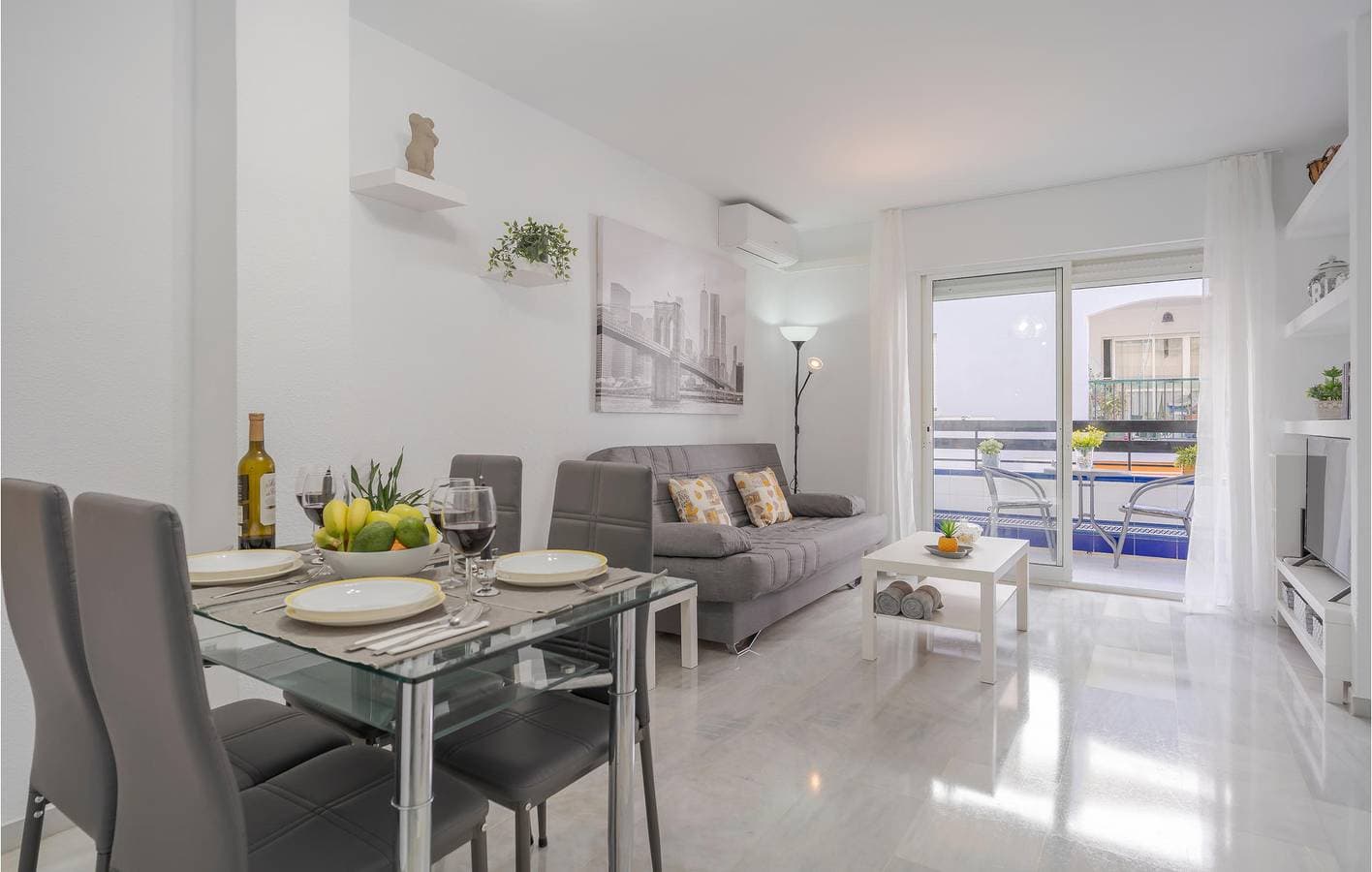 Foto 3 von 17: 70m² Wohnung mit Parkplatz, AC, Terrasse & WiFi in der Nähe von Playa Mati