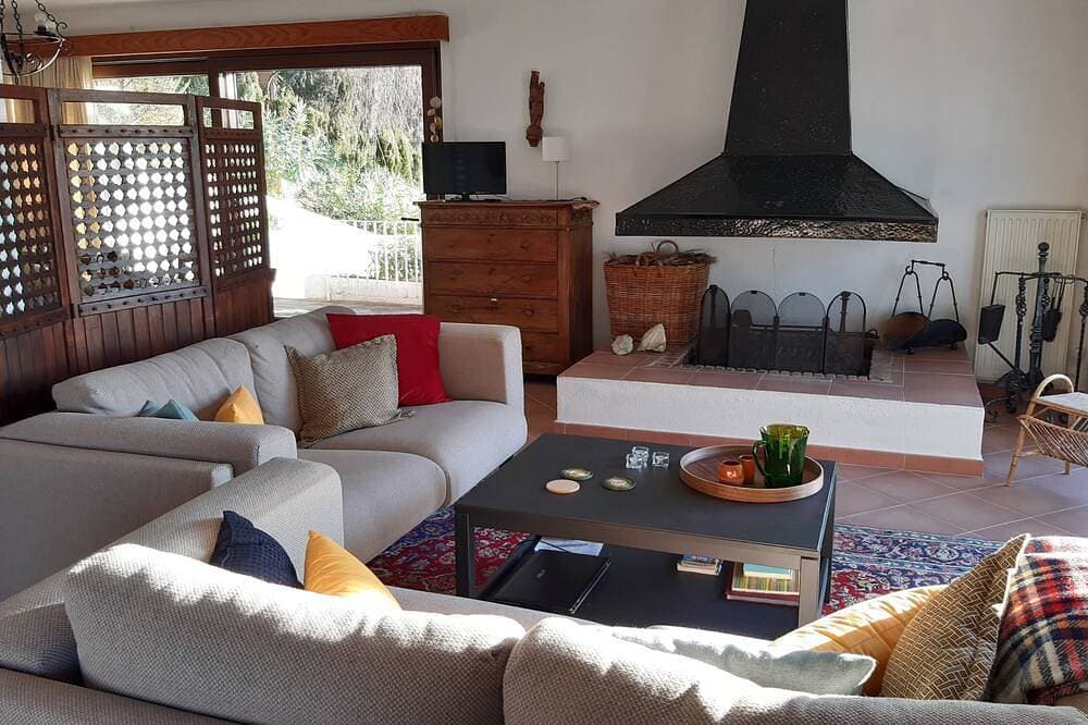 Foto 2 von 30: Schönes Haus mit  Meerblick, 2 Terrassen, Kinder und Haustiere willkommen, Pool
