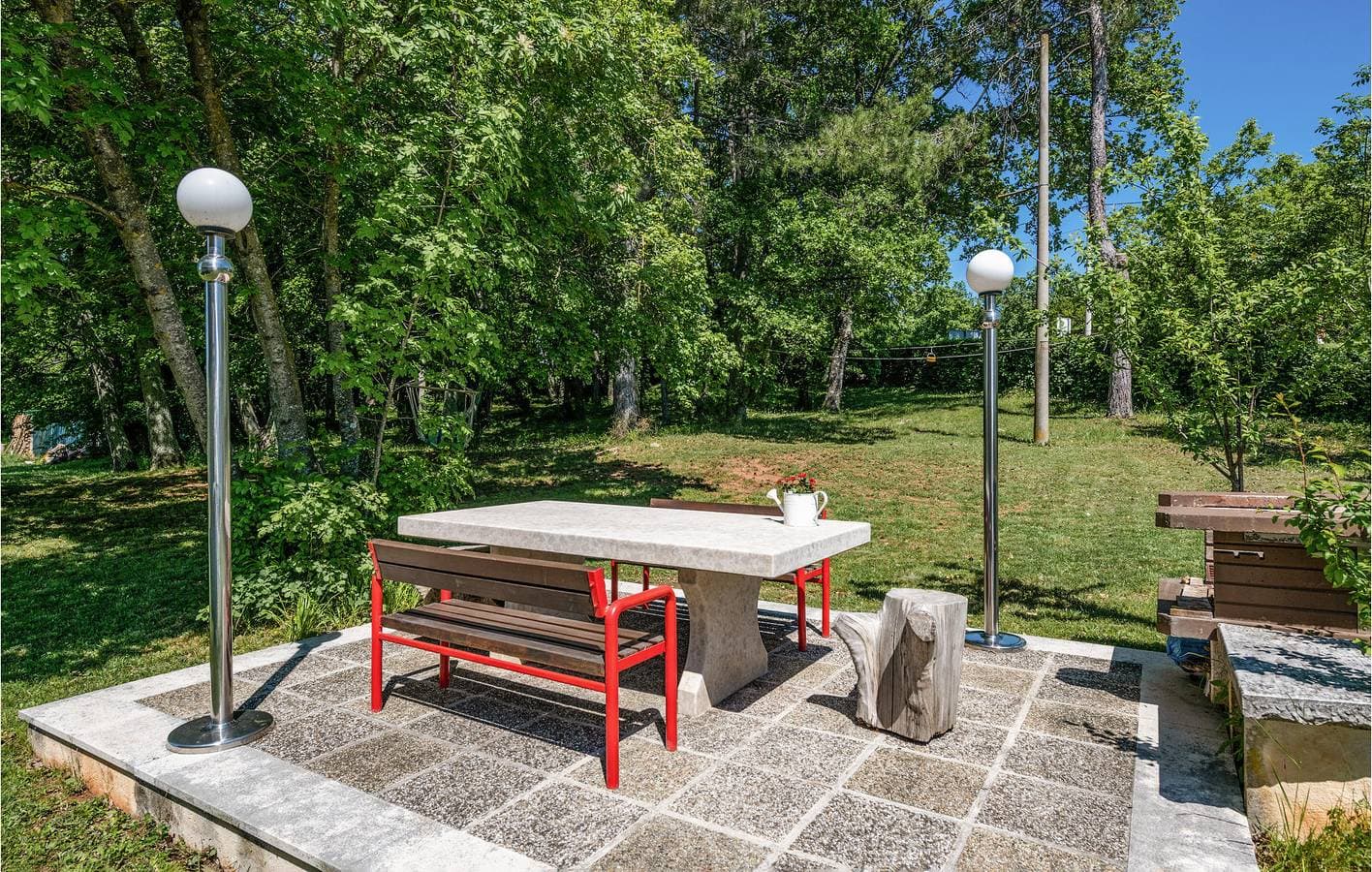 Foto 11 von 32: Gemütliche 72 m² große Wohnung mit Terrasse, WLAN und Parkplatz in der Nähe von Sehenswürdigkeiten