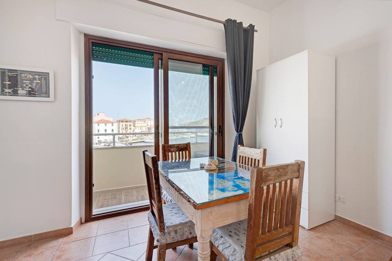 Foto 3 von 16: Einzimmerapartment "Casa Silvia" mit Meerblick, Balkon und Klimaanlage