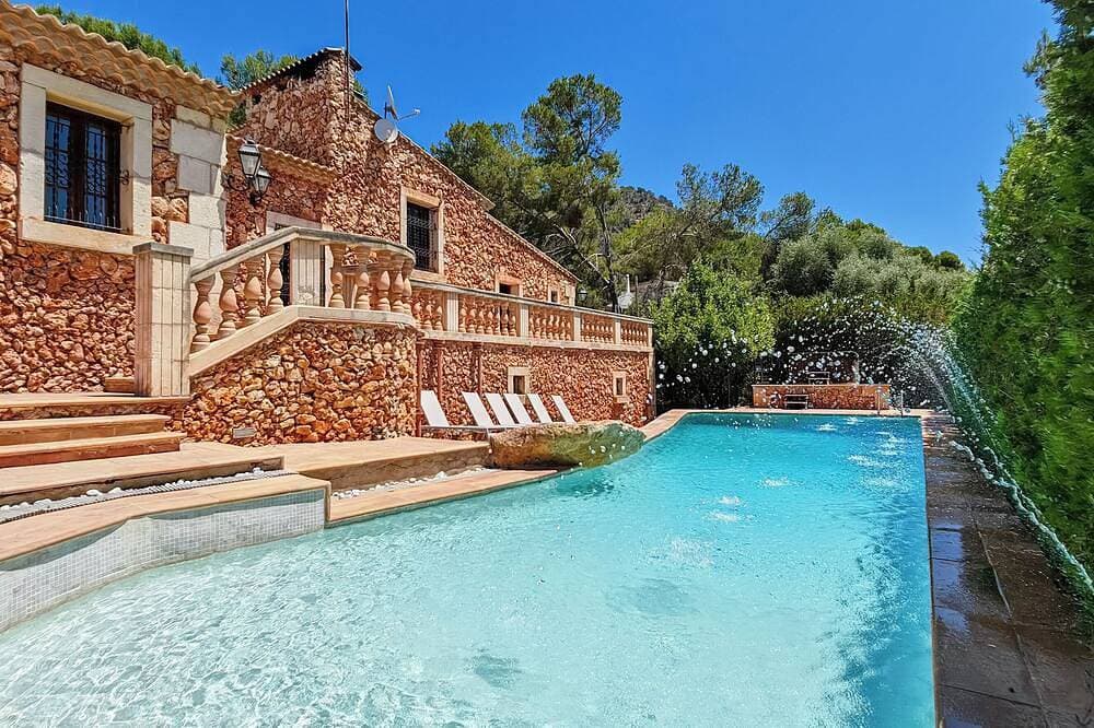 Wunderschöne mallorquinische Villa an der Küste mit Pool und Whirlpool 1