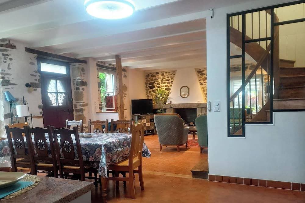 Foto 6 von 11: Adorable gîte, 3 kms from Binic & beaches, equipped kitchen, 4 bedrooms 8 beds, garden