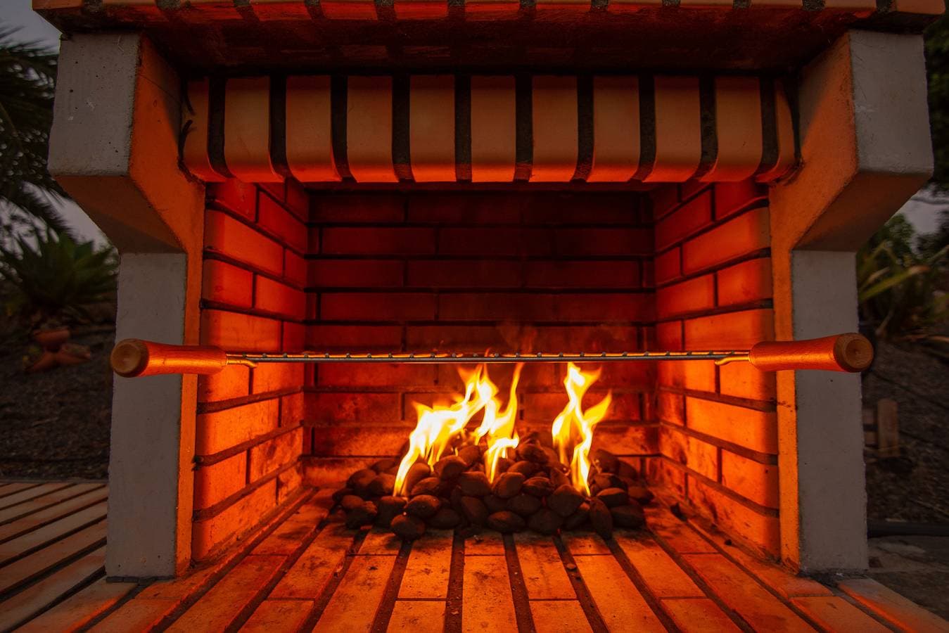 Foto 7 von 46: 6Br Fire House Sanctuary-Terrace & Barbacue