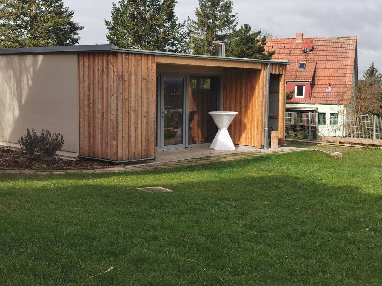 Foto 3 von 42: Baumhaus & Tinyhaus - Tinyhaus, 24qm, 1 Schlaf-/Wohnzimmer, max 2 Personen