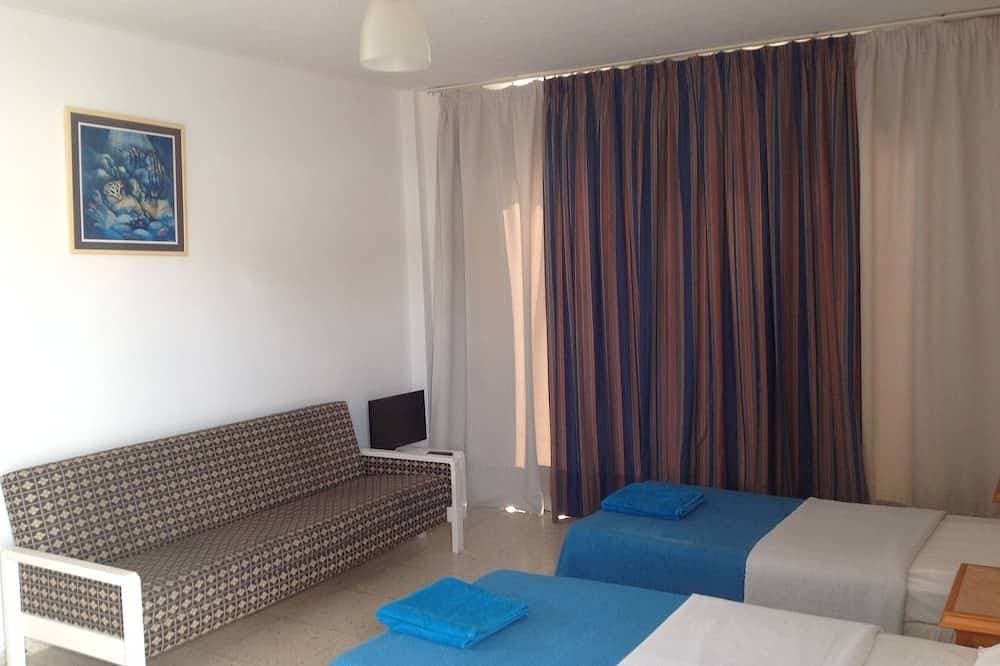 Foto 2 von 10: Family Apartment in Ayia Napa - 5 min walk to the center