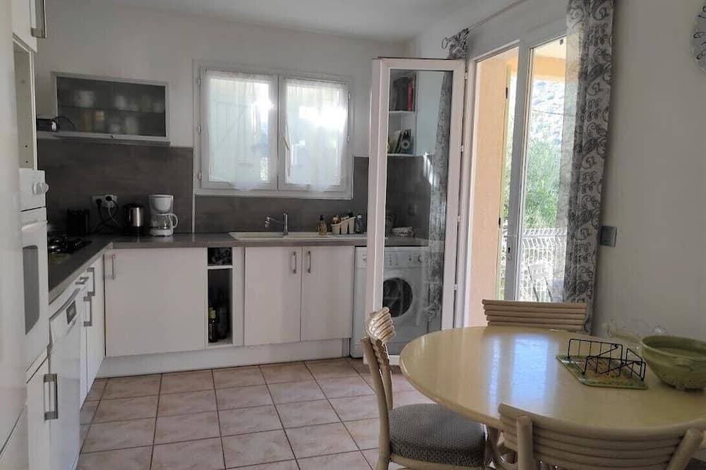 Foto 11 von 22: Small house near Saint-Clair beach in Le Lavandou