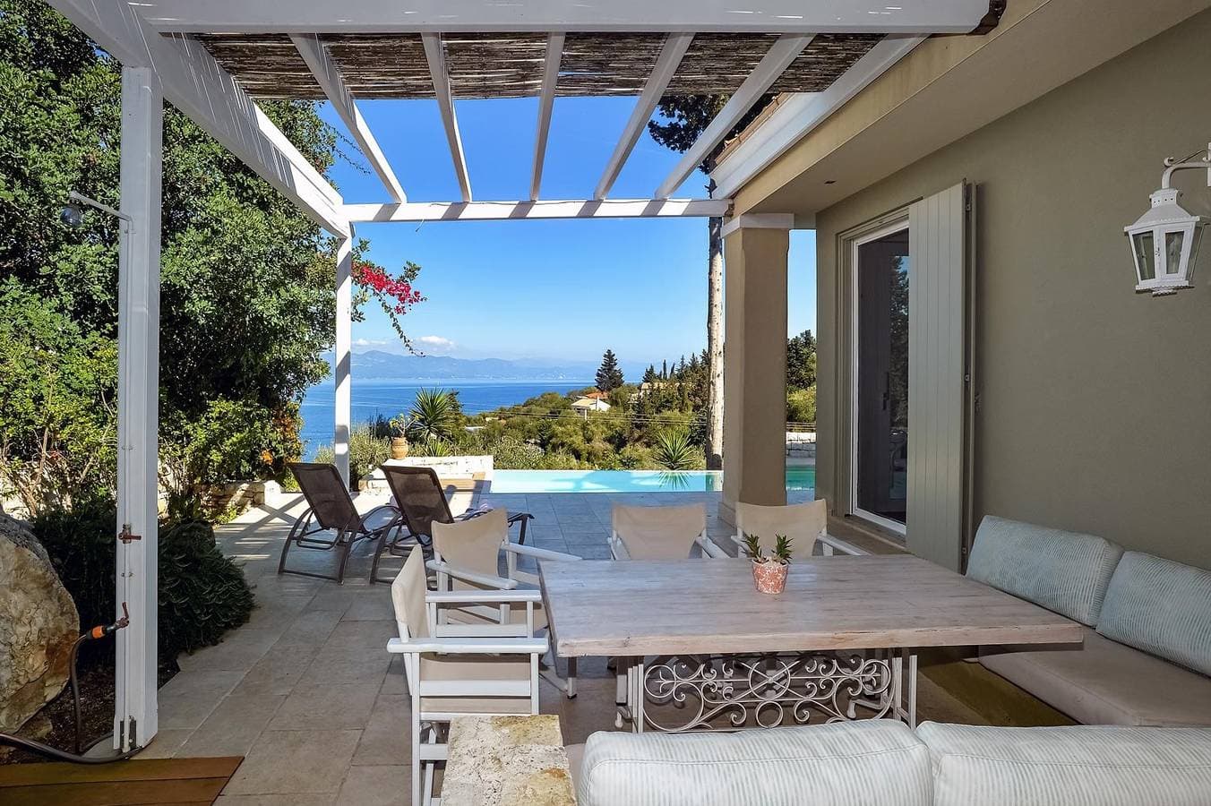 Foto 6 von 24: Villa für 4 Personen mit Terrasse