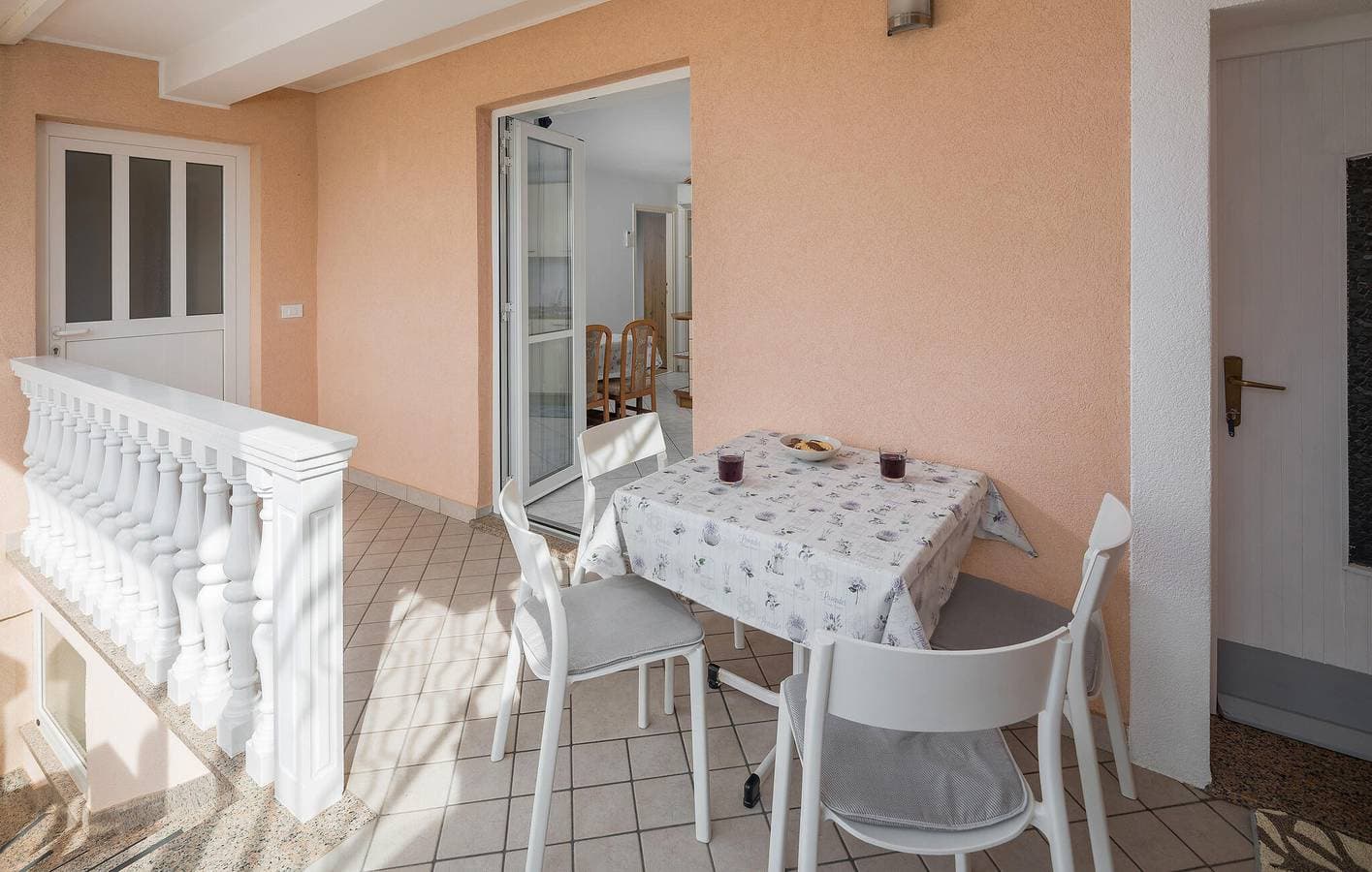Foto 4 von 20: Urlaub am Meer: Modernes Apartment mit Terrasse und Parkplatz, 200 m vom Strand entfernt