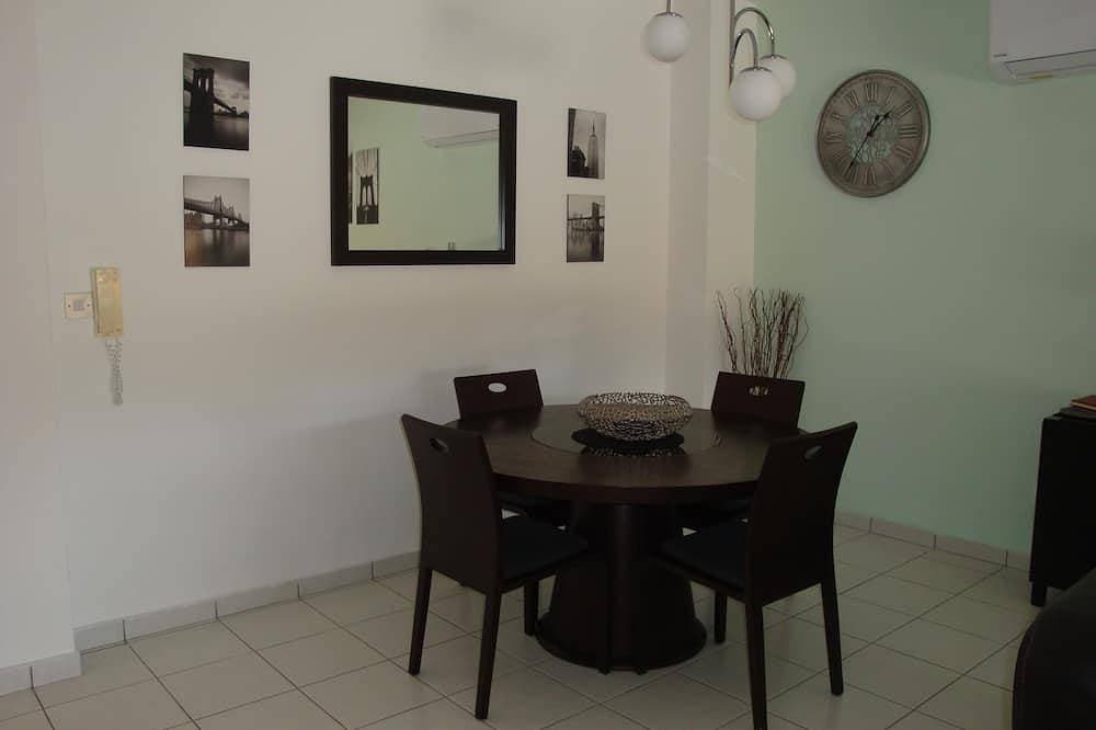Foto 13 von 30: Spacious apartment with very large balcony close to all amenities