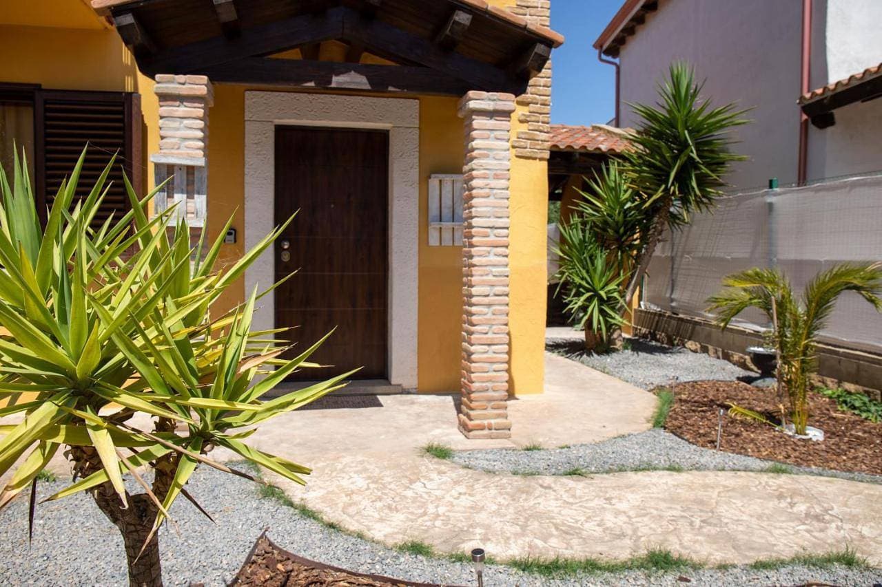Yellow House 1
