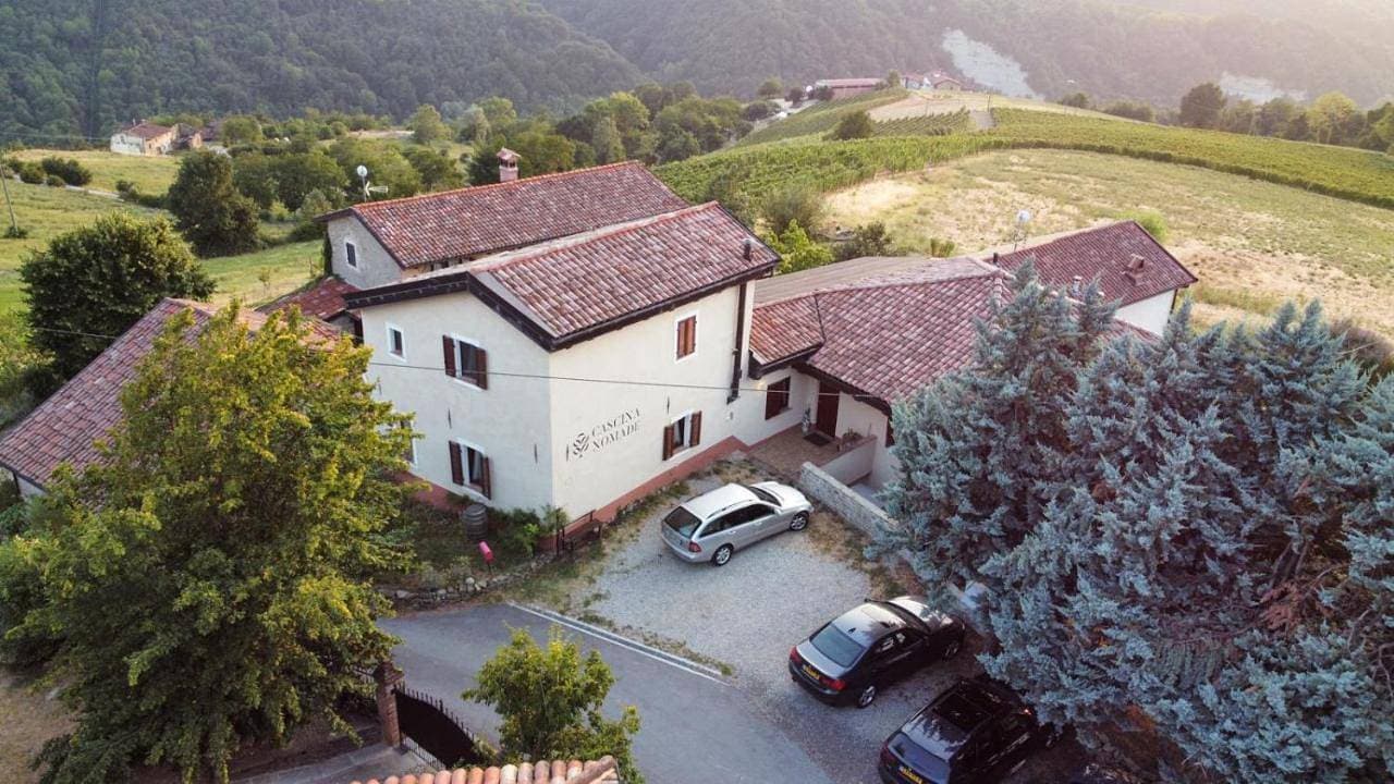 Foto 6 von 13: Double Room with Balcony