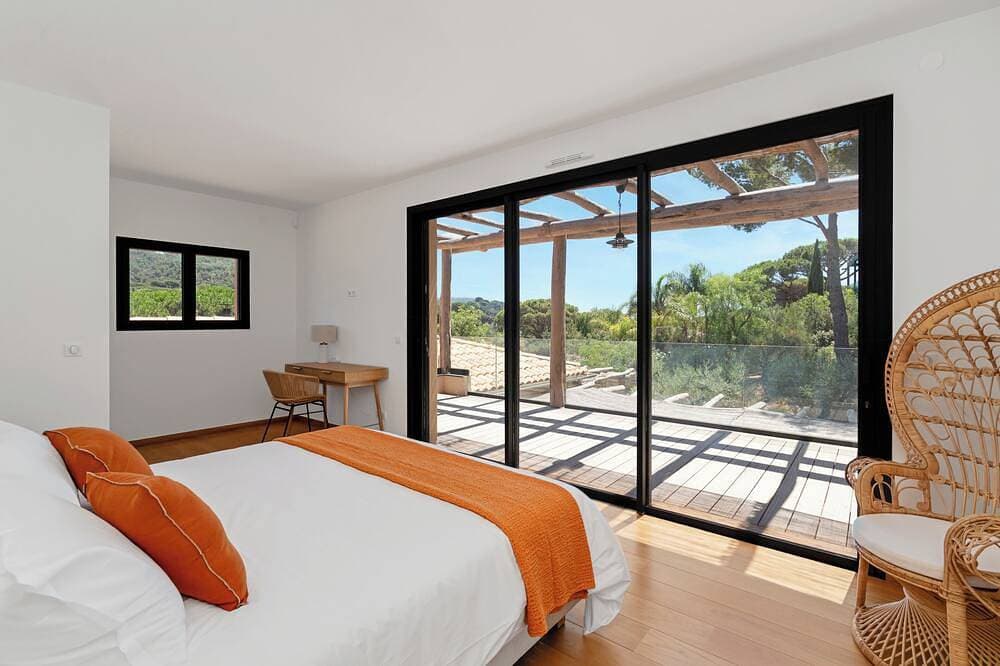 Foto 6 von 18: New, high-end villa, Gigaro, 4 minutes' walk from the beach