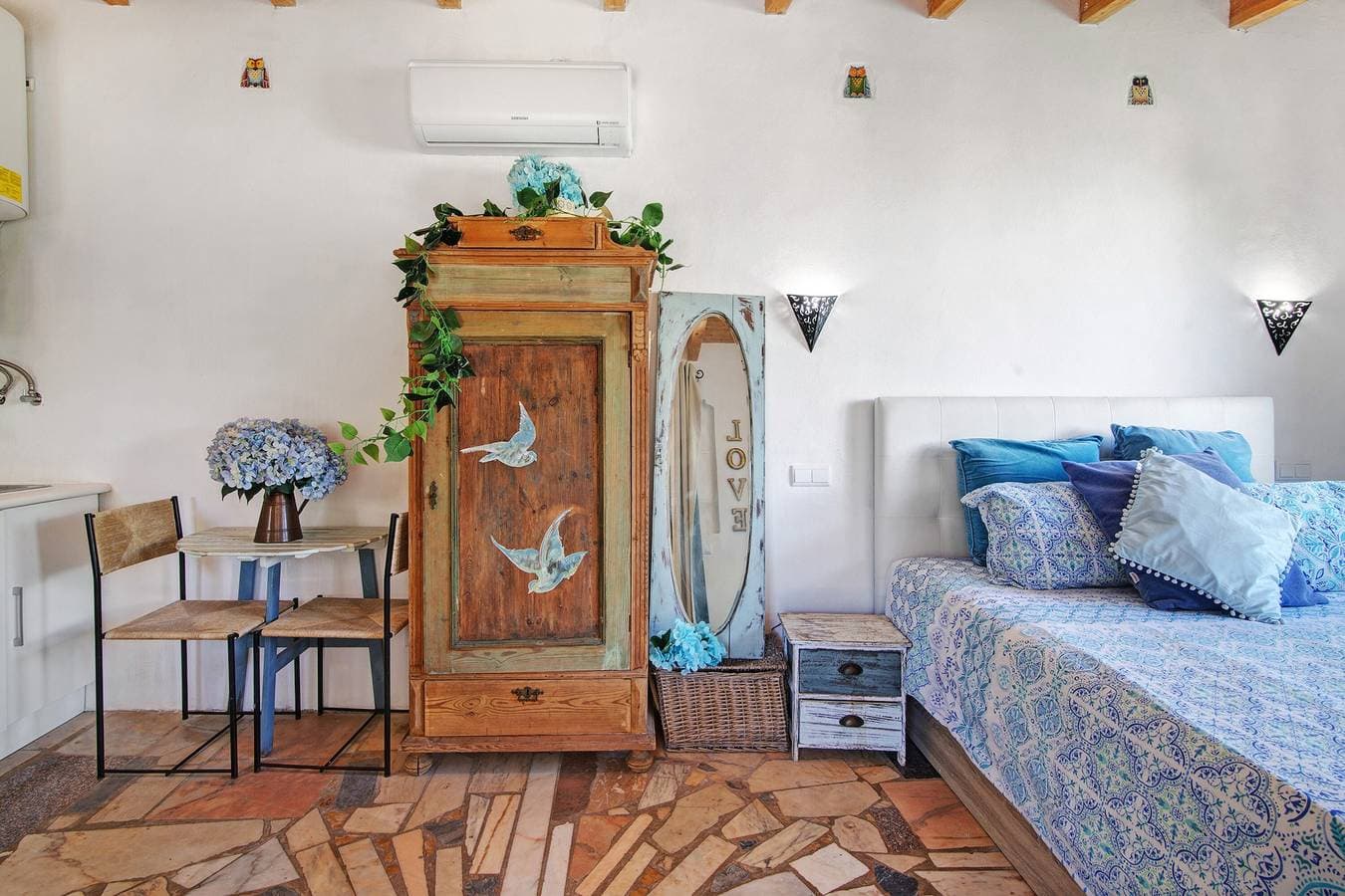 Foto 4 von 39: Apartment 'Casa De Mondo - Blue Room' mit Gemeinschaftspool, WLAN und Klimaanlage