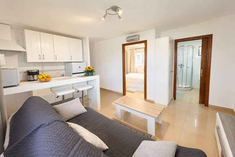 Cozy apartment on the sea shore 1