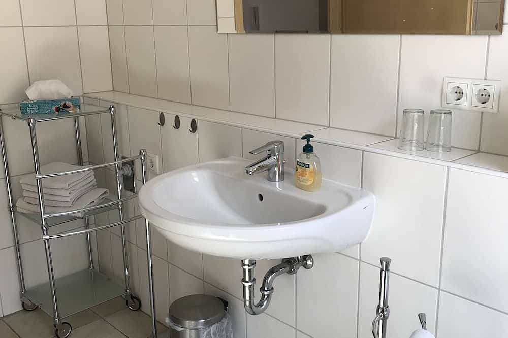 Foto 3 von 11: Gemütliche 45qm Ferienwohnung mit Balkon, kostenfreies Parken und WLAN