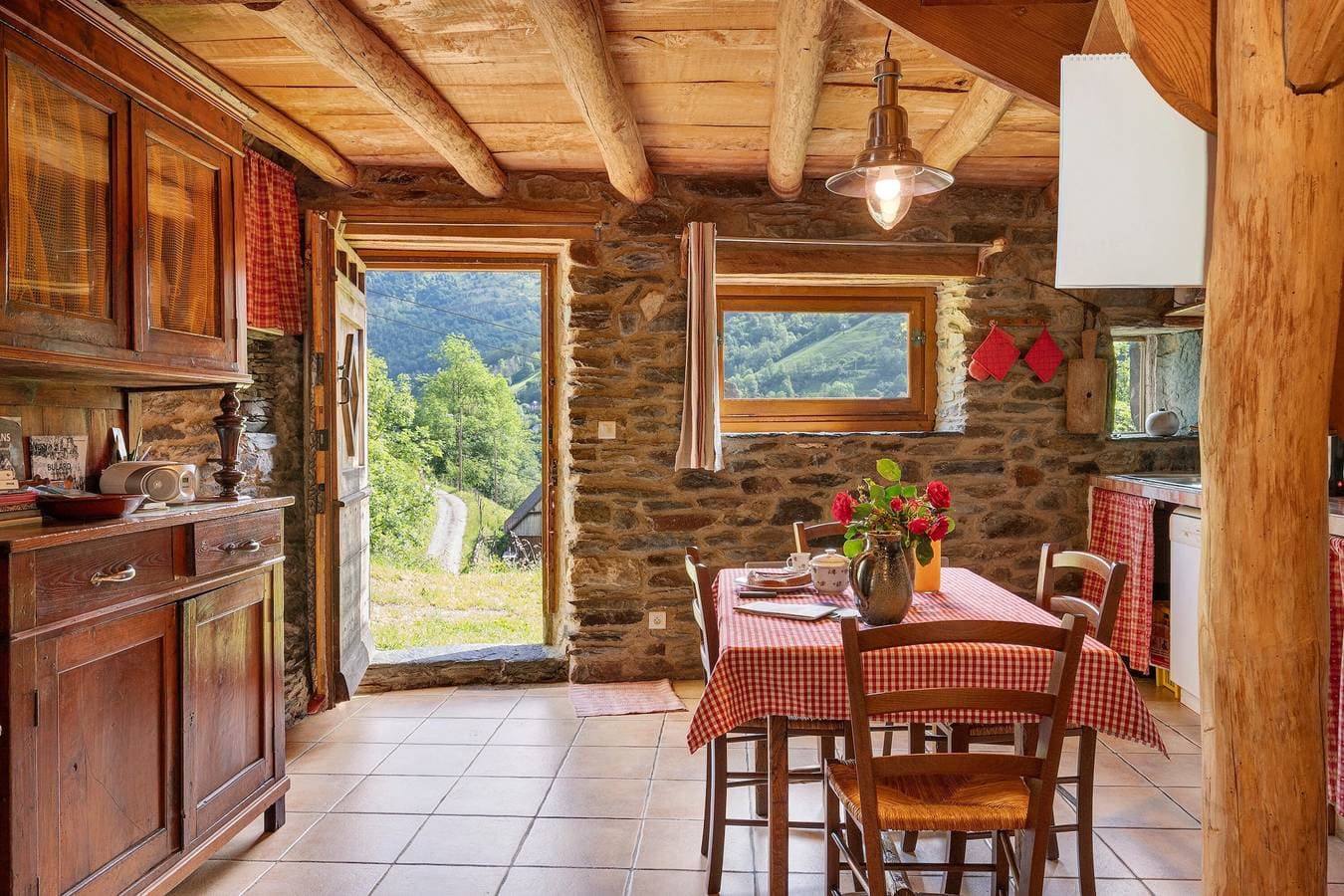 Foto 4 von 20: Gîte „La Grange De Claude“ mit Bergblick und privatem Garten