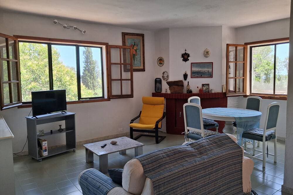 Foto 11 von 20: Apartment in Del Mirto Holiday House with terrace overlooking the sea of Nora