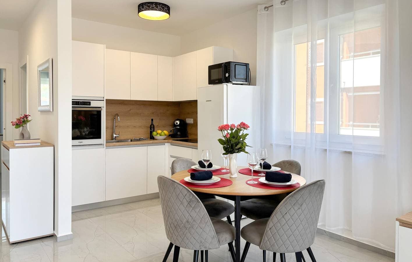 Foto 5 von 25: Gemütliche Ferienwohnung mit Terrasse, WLAN und Parkplatz, 1 km vom Strand Bijela entfernt
