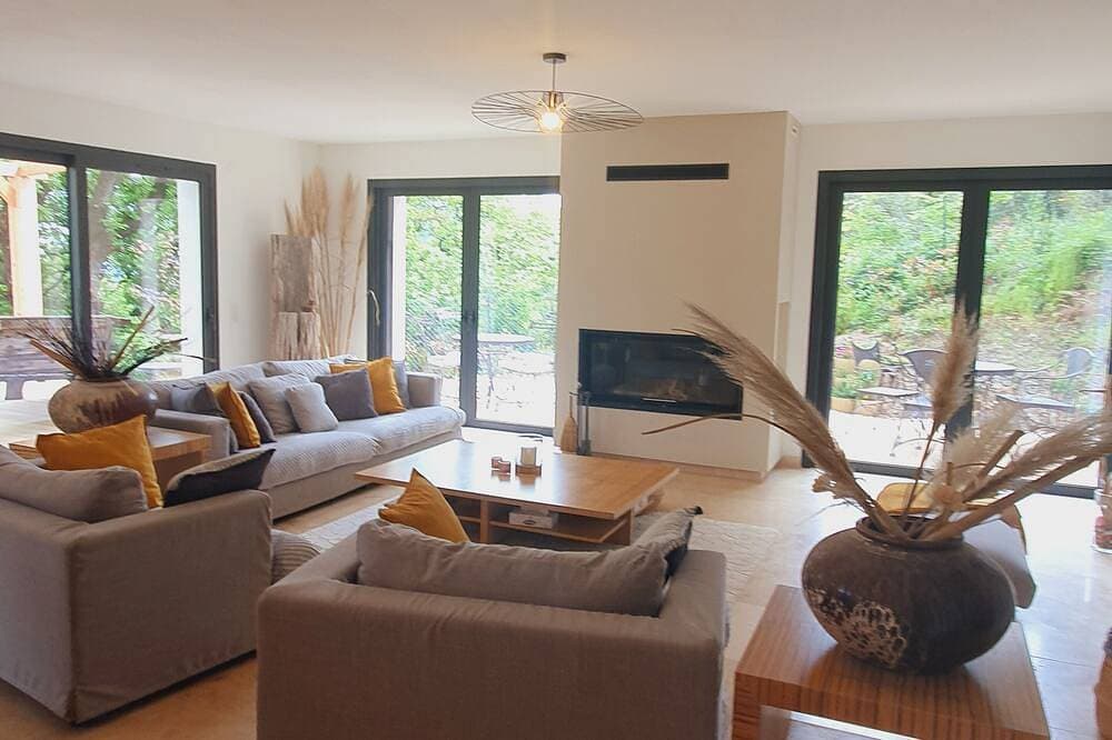 Foto 7 von 30: Family villa with secure lagoon pool & children's facilities - quiet forest