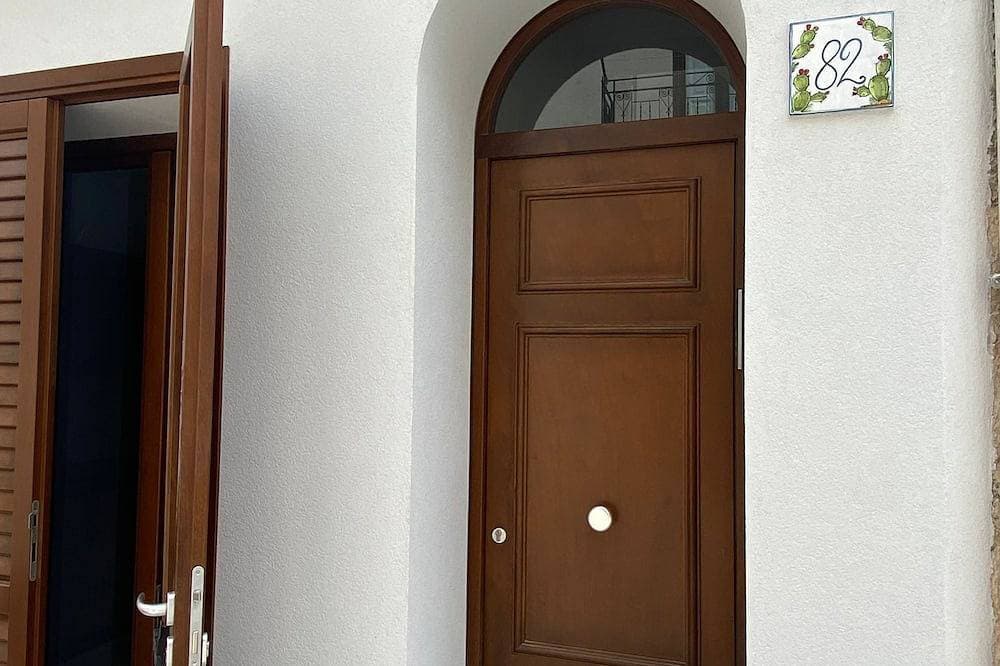 Foto 6 von 14: Renovated Holiday House in Castellammare del Golfo - Historic Center