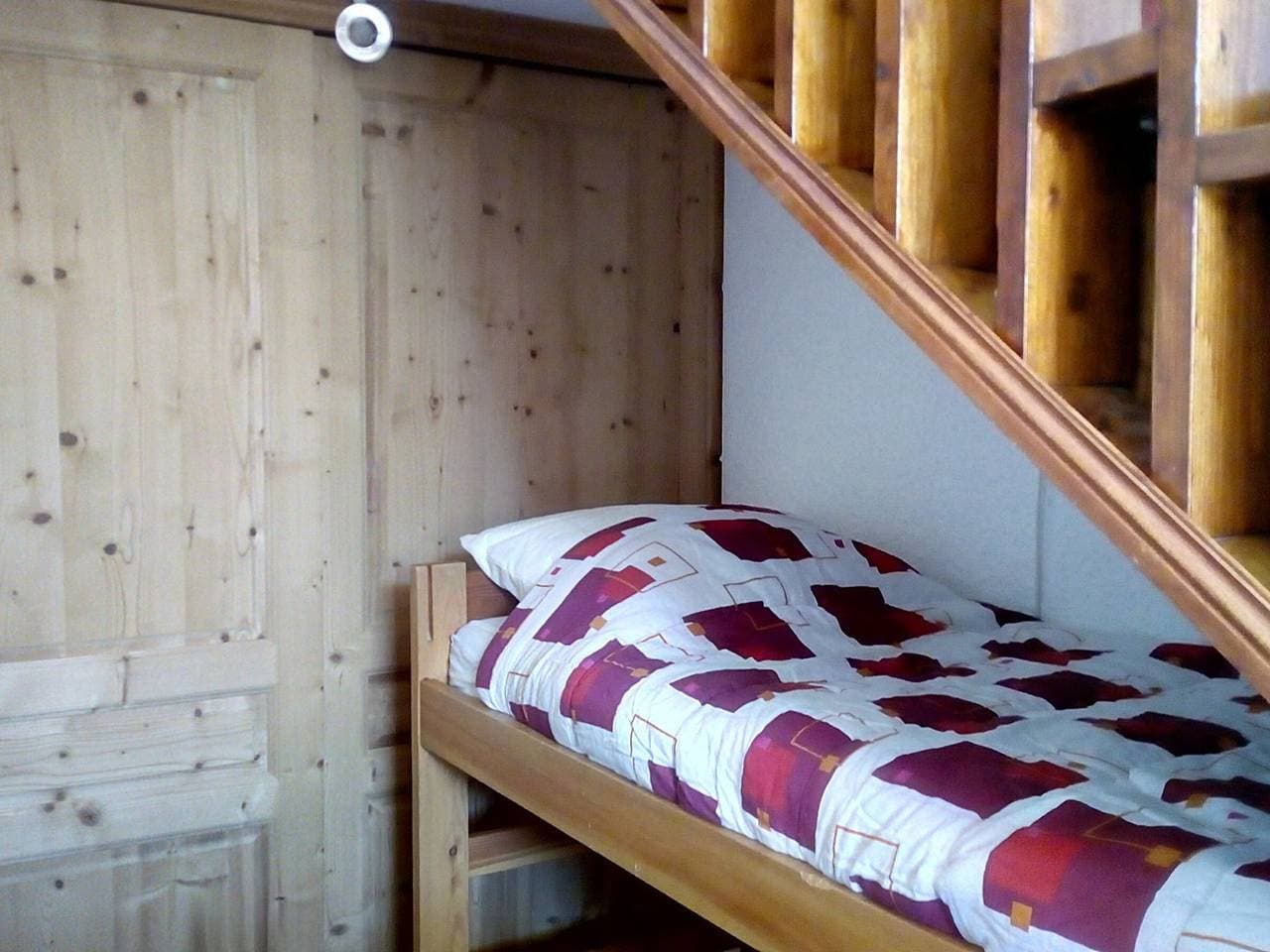 Foto 9 von 22: Renoviertes Studio am Pistenrand mit Balkon und Wifi