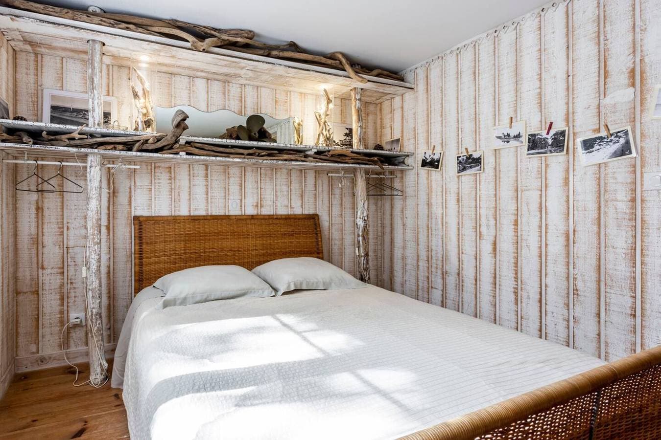 Foto 4 von 20: La Cabane de Bébert: Gästezimmer 'Marie En Lys' mit gemeinsamer Terrasse und WLAN