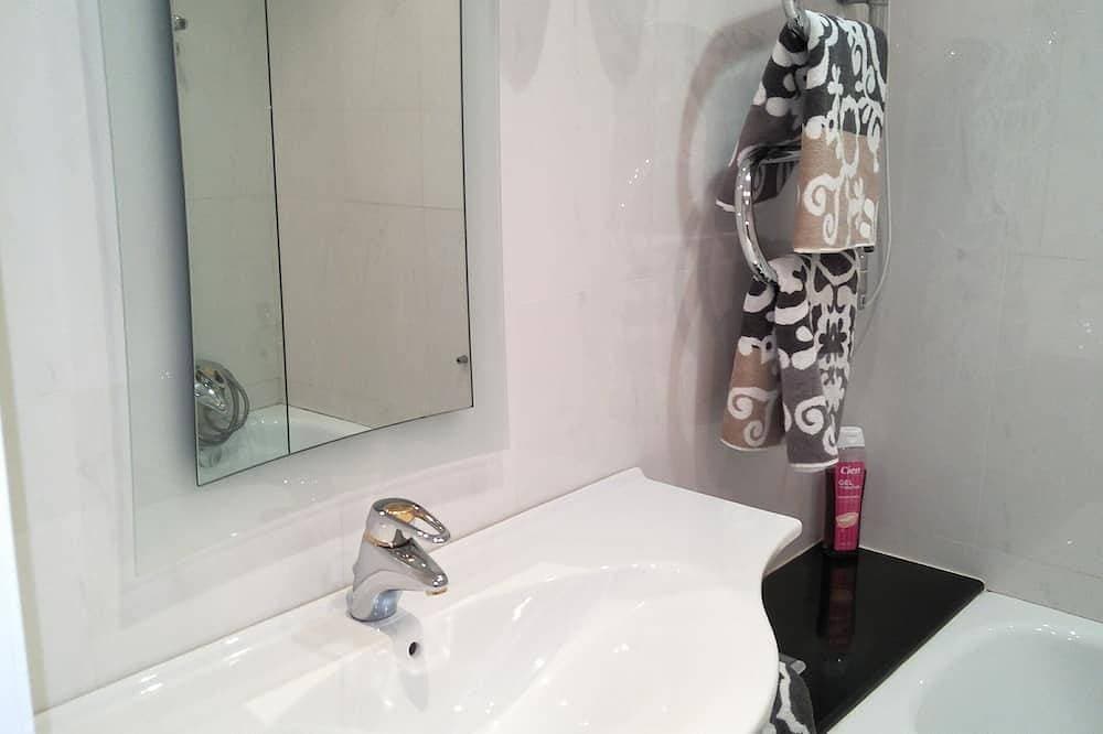 Foto 9 von 30: Apartment mit herrlichem Meerblick, exzellenten Einrichtungen, beheiztem Innenpool