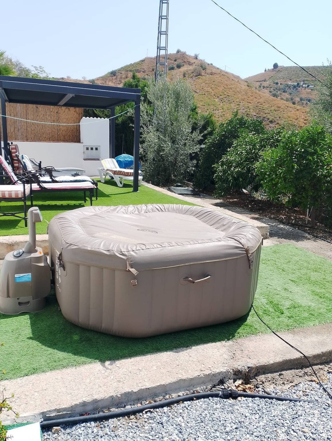 Foto 9 von 24: 'Casa Rural Cuesta Málaga' mit Bergblick, privatem Pool und Klimaanlage