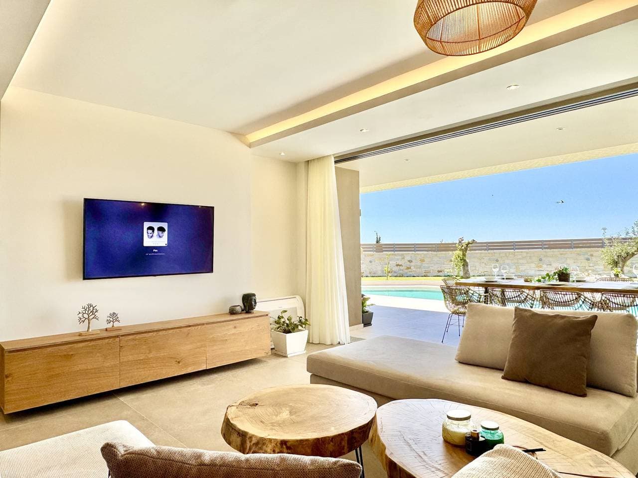 Foto 3 von 44: Afionas Aethereum Luxury Villa Concept