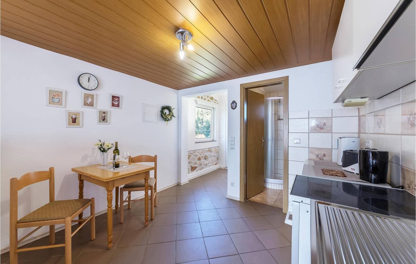 Foto 12 von 23: Gemütliche Ferienwohnung mit Terrasse, WLAN, Klimaanlage und Parkplatz – 2,5 km vom Strand entfernt