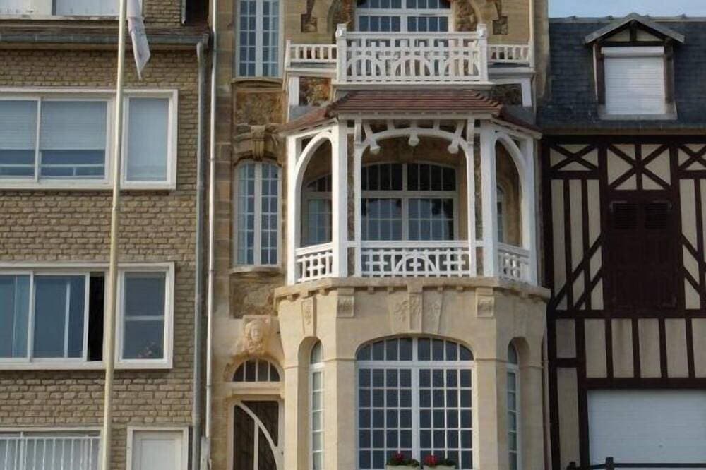 Foto 11 von 30: 3. Etage<br>Mit Blick auf das Meer<br>Villa La Loggia<br>1901