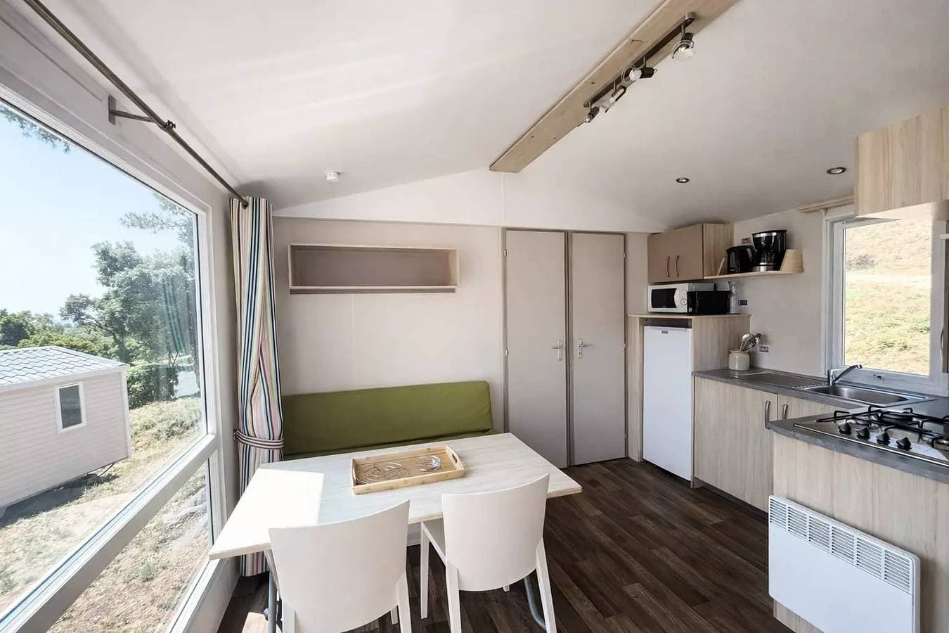 Foto 10 von 13: Mobilheim mit Klimaanlage, 2 Schlafzimmer 4 Personen