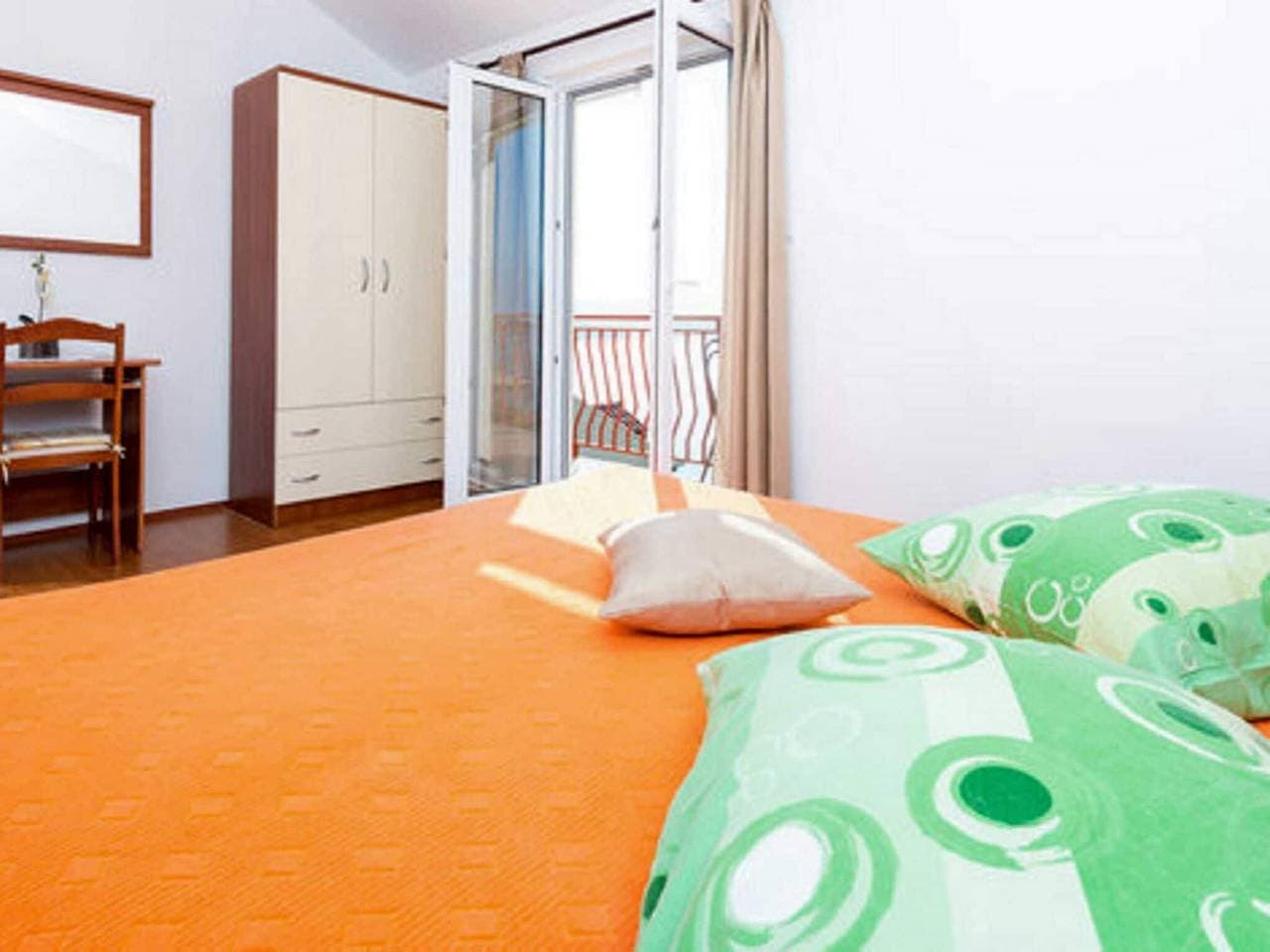 Foto 13 von 29: Guest House Fontana - Standard One Bedroom Apartment with Balcony and Sea View