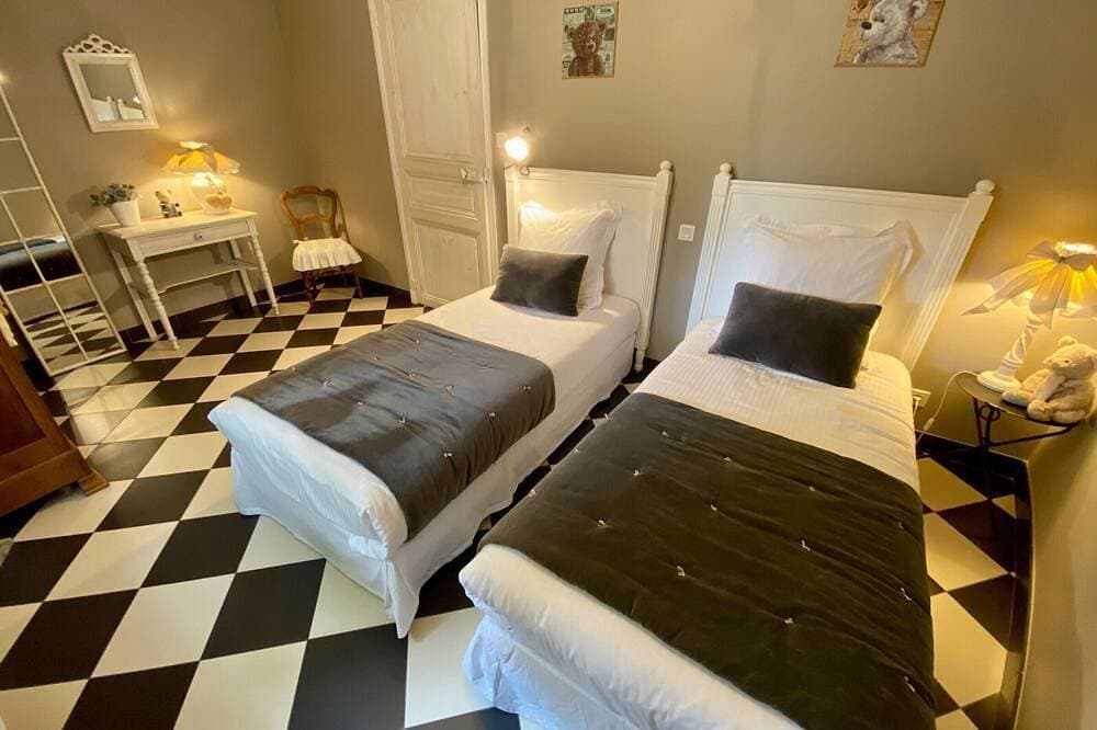 Foto 4 von 15: Charmantes Ferienhaus mit beheiztem Pool und WLAN - 2 Schlafzimmer