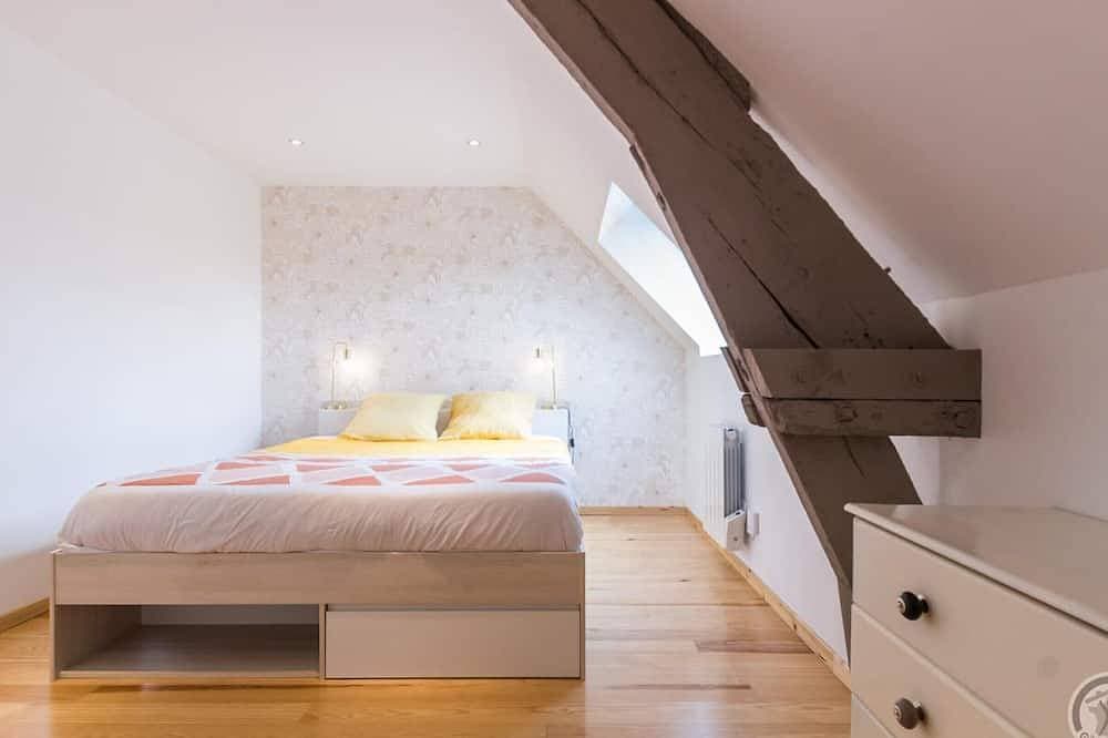 Foto 3 von 19: Steinhaus für Familien mit Spa und Garten in Tollevast