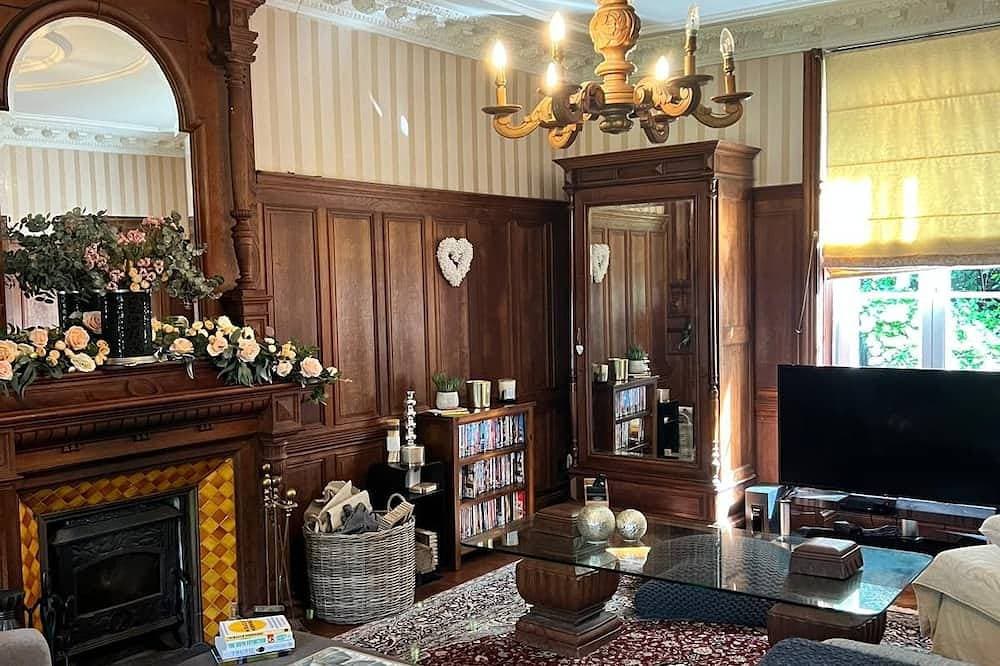 Foto 5 von 13: Elegant Country Escape in Peaceful Vire Normandie