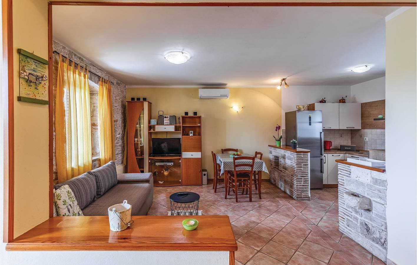 Foto 8 von 28: Gemütliche Ferienwohnung mit WLAN, Parkplatz und Terrasse in der Nähe des Stadtzentrums von Peroj