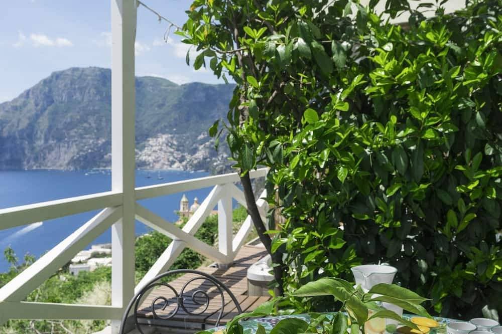 Foto 5 von 6: Elia's room: Double room with bathroom and shared terrace with sea view