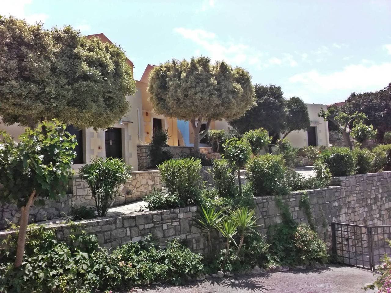 Foto 10 von 30: Group Accomodation, Heliopetra Studios And Houses