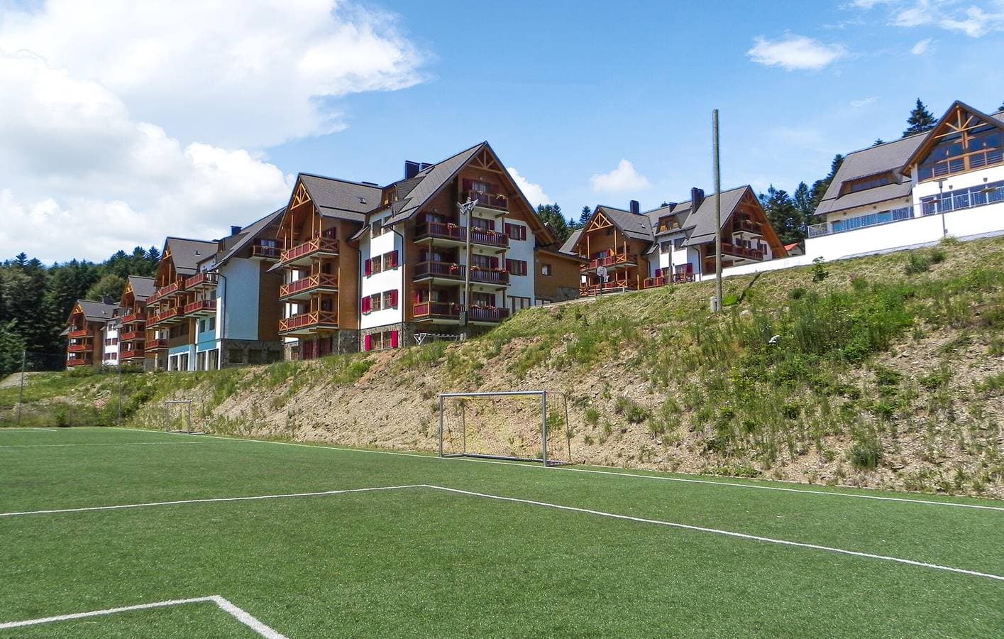 Foto 10 von 27: Ferienwohnung für 11 Personen mit Garten
