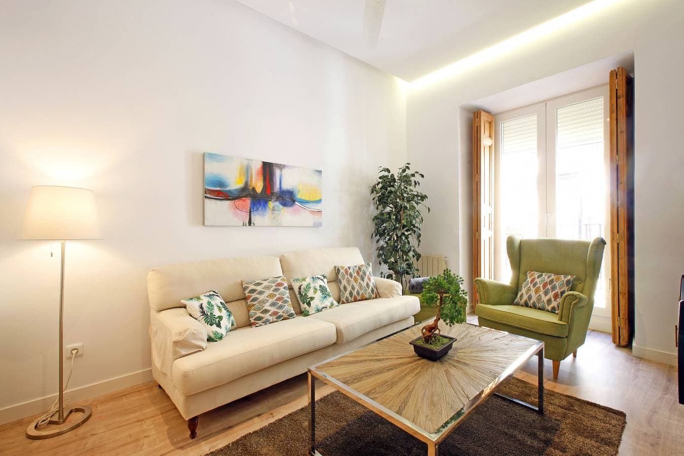 Reina Sofia Boutique I 1