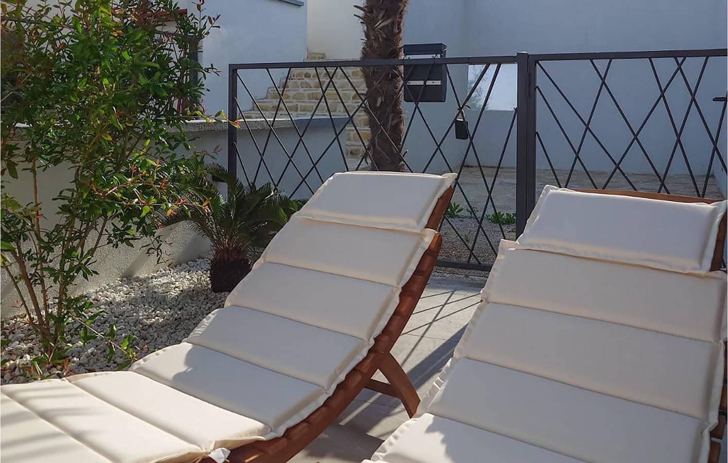 Foto 6 von 16: Apartment mit Meerblick, Terrasse, Parkplatz und WLAN, 700 m vom Strand entfernt