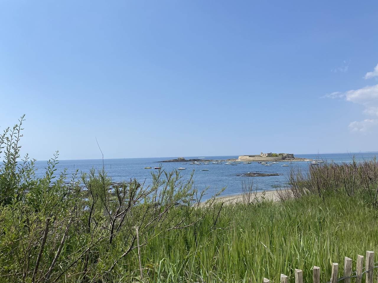 Foto 10 von 25: Renoviertes Studio mit Meerblick-Balkon, WIFI, nah am Strand und Einkaufsmöglichkeiten - 2 Pers
